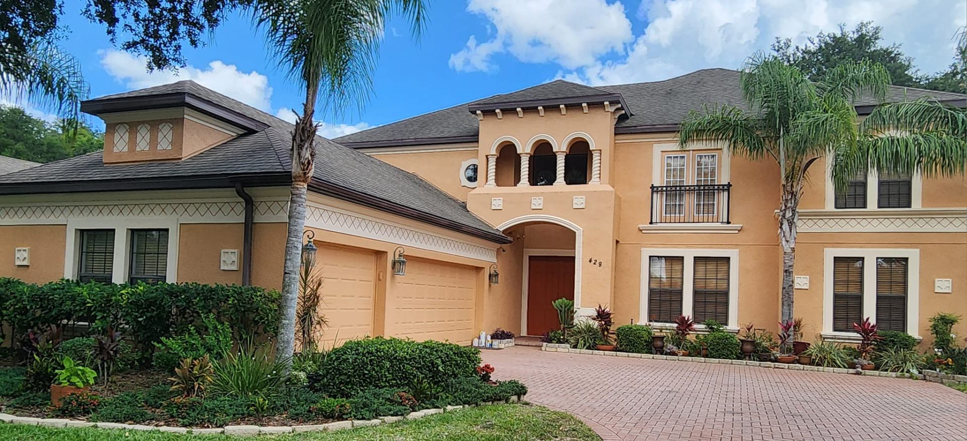 Professional exterior painting services for homes and businesses in Lakeland FL