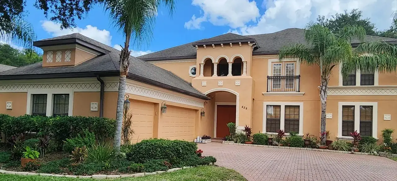 Professional exterior painting services for homes and businesses in Lakeland FL